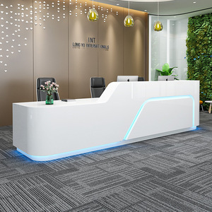 Mostrador de recepción Luz LED blanca Muebles de oficina de alta calidad Mostrador de oficina de madera MDF Salón de belleza Escritorios de recepción blancos - Product Image 1