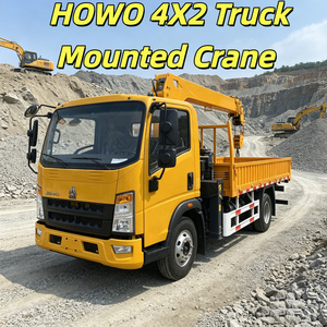 Camion grue à flèche HOWO 4X2 à <span class=keywords><strong>prix</strong></span> compétitif pour levage de charges sur courtes distances, châssis léger, économie de carburant, facile à accéder en ville - Product Image 4