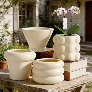 Macetas Grandes de Cerámica para Escritorio y Balcón, Diseño Moderno Ecológico para Plantas Araña y Suculentas, Directo de Fábrica - Product Image 4