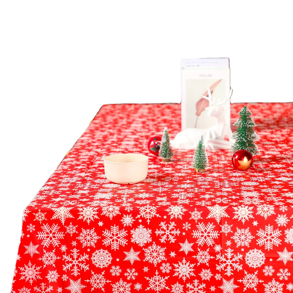 High Quality And Popular Modern Outdoor Christmas Tablecloth Table Cover For Party