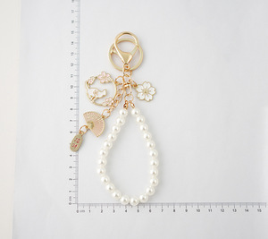 Năm mới Dễ Thương Thỏ Anh Đào Hoa Sáng Suốt Hoa Keychain Túi Mặt dây chuyền ngọc trai Móc chìa khóa - Product Image 3