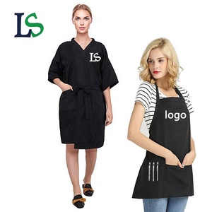 Bata de Peluquería Impermeable con Logotipo Personalizado para Salón de Belleza y Spa, Kimono de Barbero - Product Image 1
