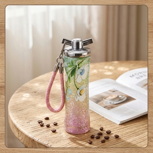 Nouvelle Tasse <span class=keywords><strong>Thermos</strong></span> Isotherme en Titane Pur 2025 pour Filles – Luxe Léger et Portable avec Paille, Idéale pour Voiture, Livrée en Coffret Cadeau - Product Image 5