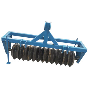 Rouleau de compression manuel pliable à suspension simple pour tracteur, couleur rouge, facile à utiliser - Product Image 5