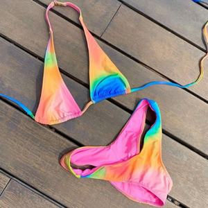 Traje de Baño de Dos Piezas con Etiqueta Privada Personalizada, Traje de Baño Triangular para Mujer, Bikini de Lujo de Spandex/Poliéster de Secado Rápido con Push-Up - Product Image 2