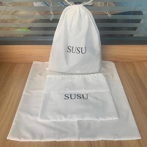 ถุงผ้าแคนวาสสีขาวสำหรับใส่ของขวัญแบบขายส่ง พร้อมเชือกผูก ปรับแต่งได้ ใช้คลุมรองเท้า กระเป๋าถือ แพคเกจจิ้ง  รับสกรีนลายถุงเท้า - Product Image 5