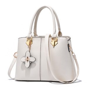 Elegant <b>Black</b> Pu <b>Handbag</b> With Flower Decoration Removable Strap <b>Large</b> Capacity Women's Tote Bag For Daily Use - Product Image 2