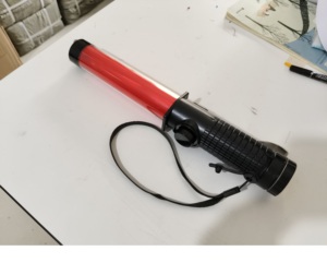 トーチライト道路横断警告スティック充電式赤いホイッスル点滅バトントラフィックワンドトラフィックバトンライト - Product Image 5