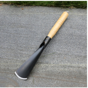 Garden Trowel Wooden Handle Spoon Shaped High Carbon Steel Black For Digging <b>Planting</b> <b>Soil</b> Loosening Agricultural Use - Product Image 4