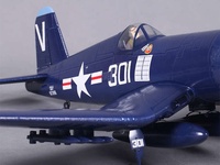 Avion de combat RC F4U Corsair 800 mm V2 prêt à voler avec batteries, 4 canaux, portée de 200 m et construction en mousse EPO durable