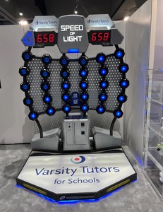 Kommerzielles Lichtgeschwindigkeits-LED-Reaktionsspielgerät für Familienunterhaltungszentren und Vergnügungsunternehmen - Product Image 4