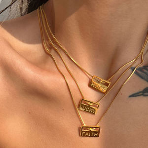 Bijoux étanches or 18 carats acier inoxydable porte-bonheur foi espoir carré pendentif collier serpent chaîne mot personnalisé collier bijoux - Product Image 4