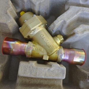 ETS 400L Contrôle électronique d'expansion 034G3630 pour régulation précise de la température industrielle pour des systèmes efficaces. PLC - Product Image 2