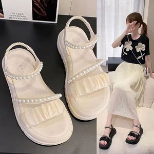 2024 été femmes nouveau Style mode sandales semelle épaisse fée Style chaussures romaines perle vêtements d'extérieur semelle souple talon compensé maille - Product Image 2