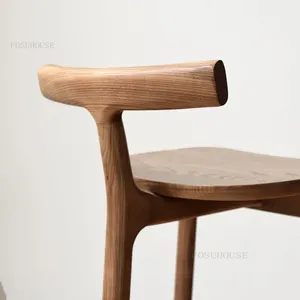 Chaise <span class=keywords><strong>de</strong></span> <span class=keywords><strong>bar</strong></span> en <span class=keywords><strong>bois</strong></span> massif, tabourets hauts <span class=keywords><strong>de</strong></span> designer nordique, mobilier <span class=keywords><strong>de</strong></span> <span class=keywords><strong>bar</strong></span> moderne <span class=keywords><strong>et</strong></span> minimaliste pour la maison, fabricant en gros, OEM personnalisé - Product Image 4