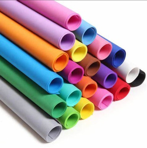Feuilles de mousse <span class=keywords><strong>EVA</strong></span> colorées haute performance, rouleaux de mousse <span class=keywords><strong>EVA</strong></span> personnalisés <span class=keywords><strong>1mm</strong></span> 2mm 3mm, résistants aux UV, à l'huile et au feu, vente en gros - Product Image 1