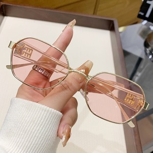 Lunettes de soleil rectangulaires tendance, monture intégrale, protection UV400, monture en métal, pour femmes, 2025 - Product Image 3