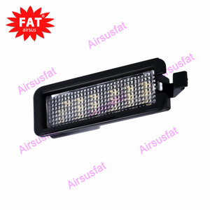 Luz de matrícula LED blanca para Dodge Charger Challenger Chrysler 2015 Pacifica <span class=keywords><strong>Jeep</strong></span> Compass Tag Lamp Assembly 2022 K 300-6000 - Product Image 5
