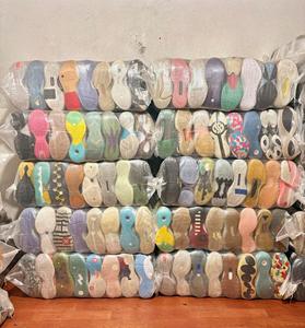 รองเท้ากีฬามือสองขายส่งยกกระสอบจากจีน ห้าแบรนด์ รองเท้าบาสเก็ตบอลมือสองคุณภาพพรีเมียม รองเท้าผู้ชายแบบแข็งแรงทนทาน - Product Image 5