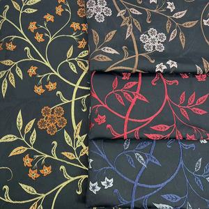 <span class=keywords><strong>Tissu</strong></span> <span class=keywords><strong>brocart</strong></span> dernier cri <span class=keywords><strong>au</strong></span> mètre en polyester haut de gamme jacquard métallique fleurs <span class=keywords><strong>tissu</strong></span> <span class=keywords><strong>brocart</strong></span> pour robe de dame - Product Image 5