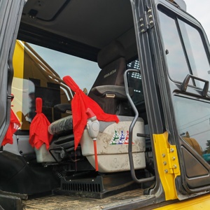 Excavatrice sur chenilles Komatsu PC350-7 d'occasion, 35 tonnes, pelle hydraulique lourde, moteur Komatsu SAA6D114E-2, pour travaux de carrière et de terrassement. - Product Image 5
