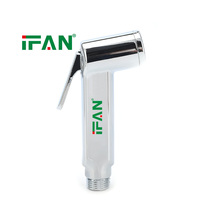 Accessoire de bidet IFAN avec installation soignée, aspect intégré