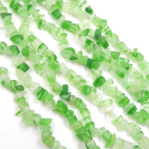 Venta al por mayor 5-8mm <span class=keywords><strong>verde</strong></span> de cristal de ágata <span class=keywords><strong>piedra</strong></span> triturada de grava arveja - Product Image 2