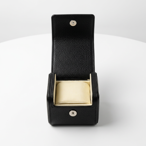 Estuche Cuadrado Negro para Reloj con Interior de Cuero Sintético y Cierre de Botón, Funda Protectora para Relojes de Lujo - Product Image 3