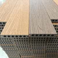 Planches de terrasse WPC imperméables ignifuges à trous ronds, co-extrusion WPC, planches de terrasse en bois-plastique pour extérieur