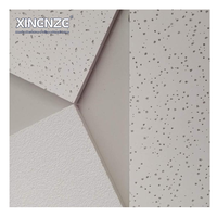 Dalles de plafond modernes en laine minérale en gros 2x4 2x2 carrées, insonorisantes, ignifuges, anti-moisissures, anti-humidité, anti-fumée
