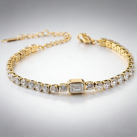 Bracelet en acier inoxydable plaqué or 18 carats avec chaîne tennis géométrique en zircon brillant de haute qualité pour femme, idéal pour un anniversaire (collection 2026)