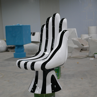 Chaise en FRP en forme de palmier pour extérieur, siège noir et blanc, décoration pour parc carré, bureau de vente, aménagement paysager