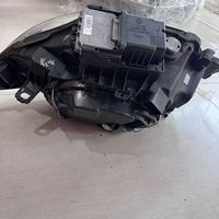 Pour BMW Série 1 Phare d'origine E88 Lampe E81 E82 Lumière de voiture 2006 2007 2008 2009 2010 2011 Phare avant 120i 130i 135i E87