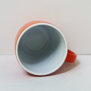 Taza de Cerámica Personalizada con Forma Curva y Asa, Color Rojo, Logotipo del 25.º Aniversario, Vajilla Promocional, Taza Individual - Product Image 4