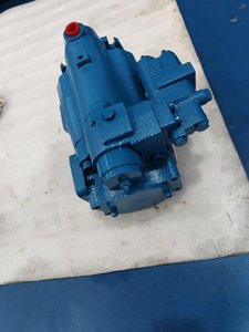 Pompe à piston série PVM074 PVM098ER10GS02AAC28200000A0A Pompe à piston axial hydraulique série PVM PVM141 PVM098 PVM074 - Product Image 3