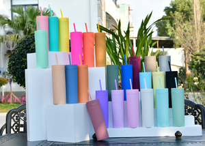 Vasos delgados de acrílico de doble pared de 16 oz, coloridos, mate, multicolor, con tapas y pajitas, personalizados al por mayor - Product Image 4