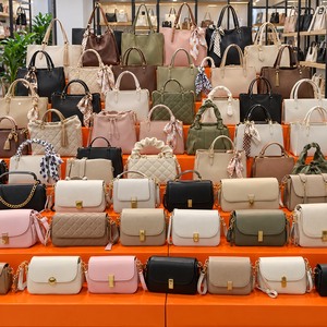 Bolsos de segunda mano de lujo de marca para mujer, de alta calidad, a la moda, mixtos para hombre y mujer, usados, de segunda mano, con código, para escuela, venta al por mayor - Product Image 2