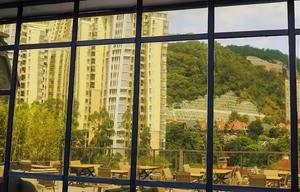 <span class=keywords><strong>Film</strong></span> de fenêtre à vision unidirectionnelle - Contrôle de la chaleur, blocage des UV, teinte décorative pour la confidentialité du verre pour la maison et le bureau - Product Image 3