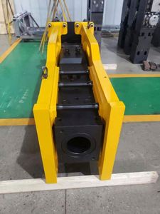 Martillo Hidráulico SOOSAN SB81 Tipo Abierto para Excavadoras Pesadas con Peso de Equipo de 18-26 Toneladas para Excavación y Demolición - Product Image 2