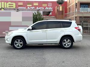 Toyota RAV4 2.4 <span class=keywords><strong>Luxe</strong></span> Automatique d'occasion 2011 – SUV Japonais, Conduite à Gauche, Moteur Puissant, Confort Premium, Spacieux, <span class=keywords><strong>Voiture</strong></span> Familiale - Product Image 5