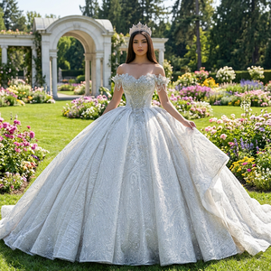 Vestido de Novia de Tul con Cuentas de Cristal y Lentejuelas, Modelo Wx386, Color Marfil, con Apliques de Encaje Plateado, Estilo Moderno con Escote Corazón - Product Image 1