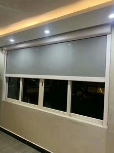 Coupe-vent étanche électrique motorisé <span class=keywords><strong>Vertical</strong></span> Ziptrack <span class=keywords><strong>extérieur</strong></span> rouleau <span class=keywords><strong>store</strong></span> Patio fenêtre Zip écran stores - Product Image 4