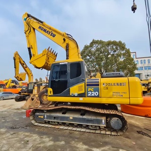 Excavatrice sur chenilles Komatsu PC220 d'occasion, fabriquée au Japon, 22 tonnes, 110 kW de puissance, en parfait état de fonctionnement, comprend moteur, pompe et roulement. - Product Image 3