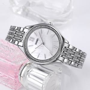 Montre pour femme de luxe personnalisée, sport et dessin animé, Skmei 1970 avec cadran en nacre, boîtier en diamant, élégante montre-bracelet à quartz - Product Image 6