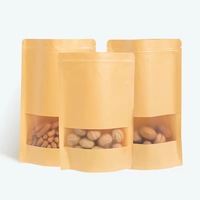 Op maat gemaakte logo Kraft papieren staande ziplock zak voor voedselverpakkingen met venster voor noten, snoep en gedroogd fruit