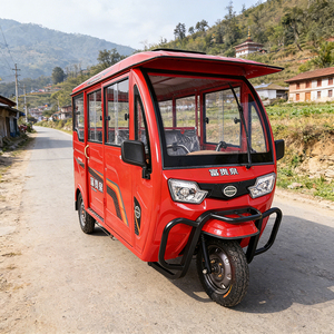 Tricycle à 3 roues entièrement fermé pour passagers adultes, moteur sans balais 60V 1200W, 4-6 passagers, autonomie 50-70 km - Product Image 4