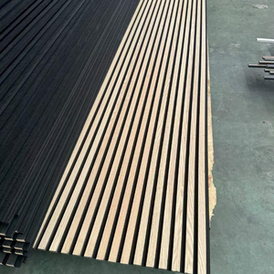 Panneau mural en bois à lattes avec isolation acoustique en fibre de polyester, design bois, fabriqué en Chine - Product Image 3