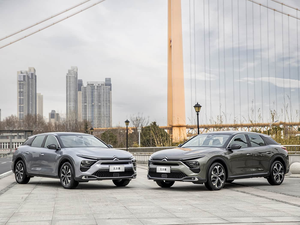 Dongfeng Citroën <span class=keywords><strong>C5</strong></span> X Nuevo Automático, Volante a la Izquierda, Turbo, Gasolina, Hatchback 2023, Techo Panorámico - Product Image 4