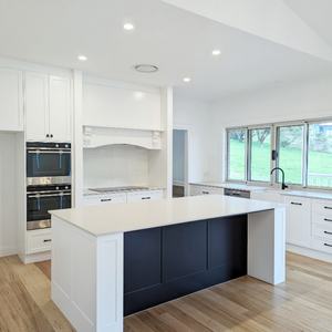 יחידת מטבח מודולרית <span class=keywords><strong>2026</strong></span> לווילה, ארון מטבח בסגנון שייקר מעץ לבן מסין - Product Image 1