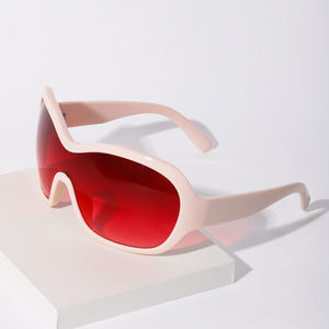 Finewell 2083 Nuovi <span class=keywords><strong>Occhiali</strong></span> <span class=keywords><strong>da</strong></span> <span class=keywords><strong>Sole</strong></span> di Lusso alla Moda con Montatura Grande, <span class=keywords><strong>Occhiali</strong></span> <span class=keywords><strong>da</strong></span> <span class=keywords><strong>Sole</strong></span> Avvolgenti Arancioni <span class=keywords><strong>da</strong></span> Donna - Product Image 4